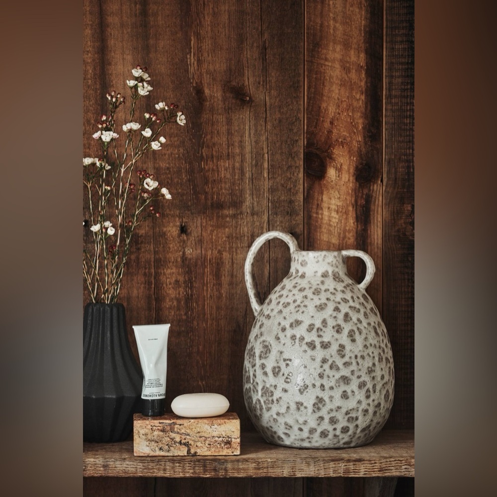 Anthropologie - AnthroHome - Verona Vase - Large - Excellent Condition - Picture 3 of 8